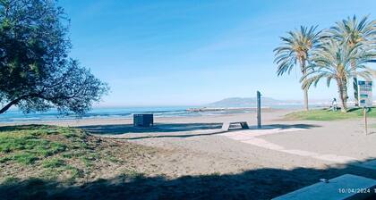 Pequeño apartamento primera línea de playa El Palo