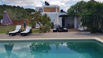 Utomhuspool