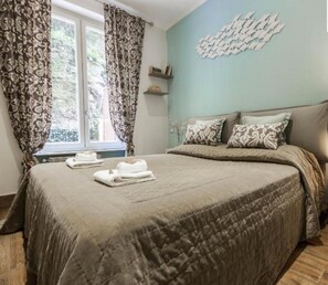 1 chambre, fer et planche à repasser, lit parapluie, Wi-Fi gratuit
