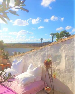 2 bedrooms, desk, iron/ironing board, travel crib - Cozy house in Petra 10 minutes from the Rafa Nadal Academy  (Petra)