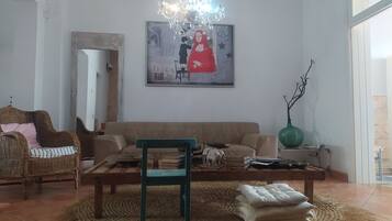 Smart-tv en een open haard