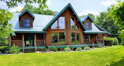 Lodge on Pine Ridge, with private 50 acres