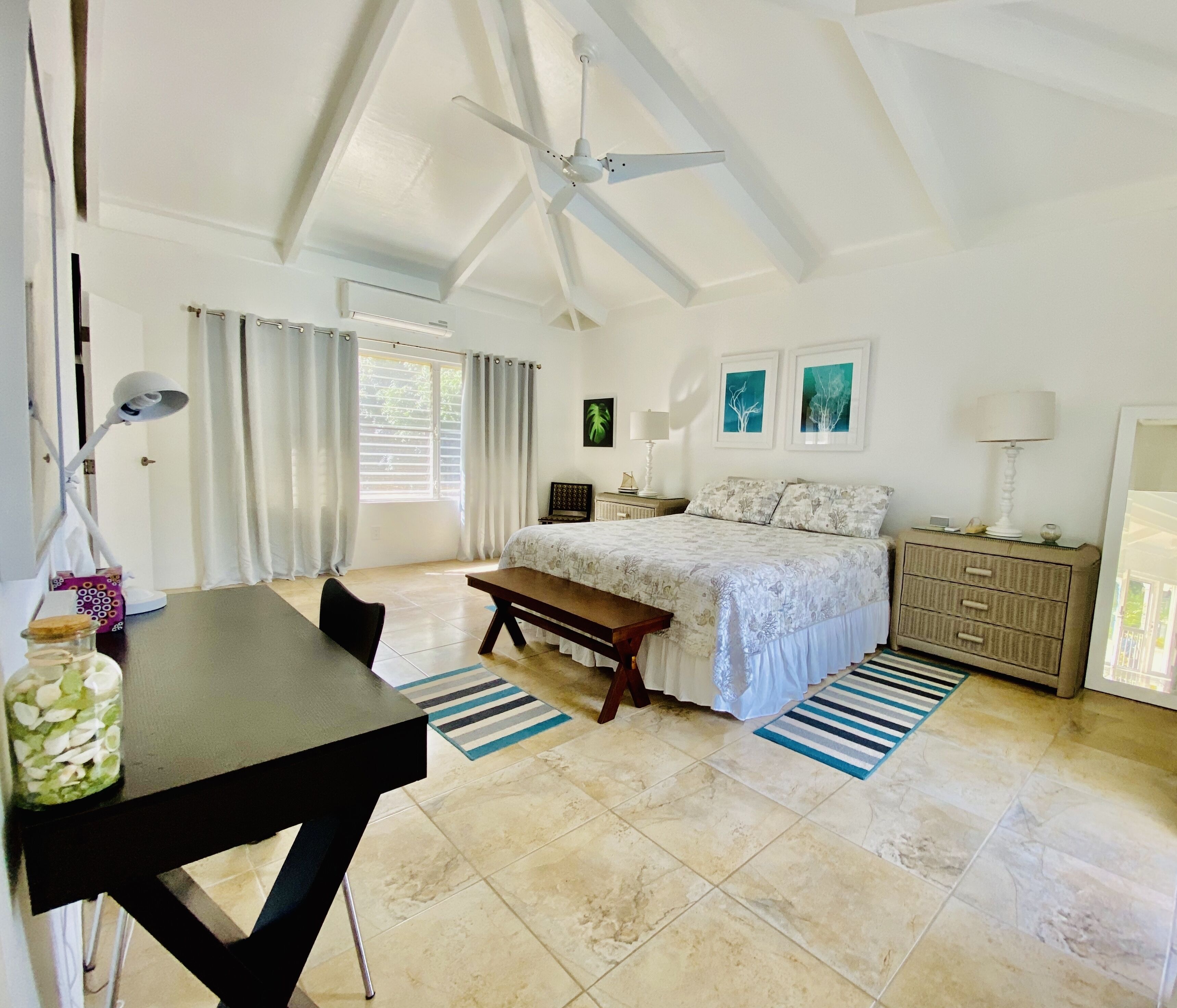 3 bedrooms, desk, iron/ironing board, travel cot