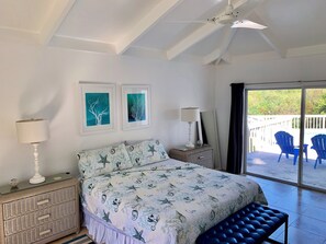 3 camere, una scrivania, ferro/asse da stiro, culla da viaggio