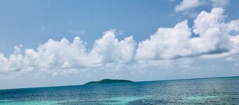 Whole House AC  Hidden Valley Villa 3 bedroom 3 bath. Ocean views & private pool