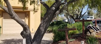 Upscale Seascape Townhome, Walk to Beach, Restaurants & Spa!