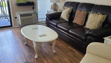 Smart TV, DVD player, stereo