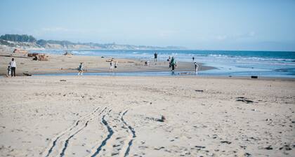 Viehättävä yhden tason Rio Del Mar Beach -koti, joka sijaitsee Seascape-golfkentän vieressä