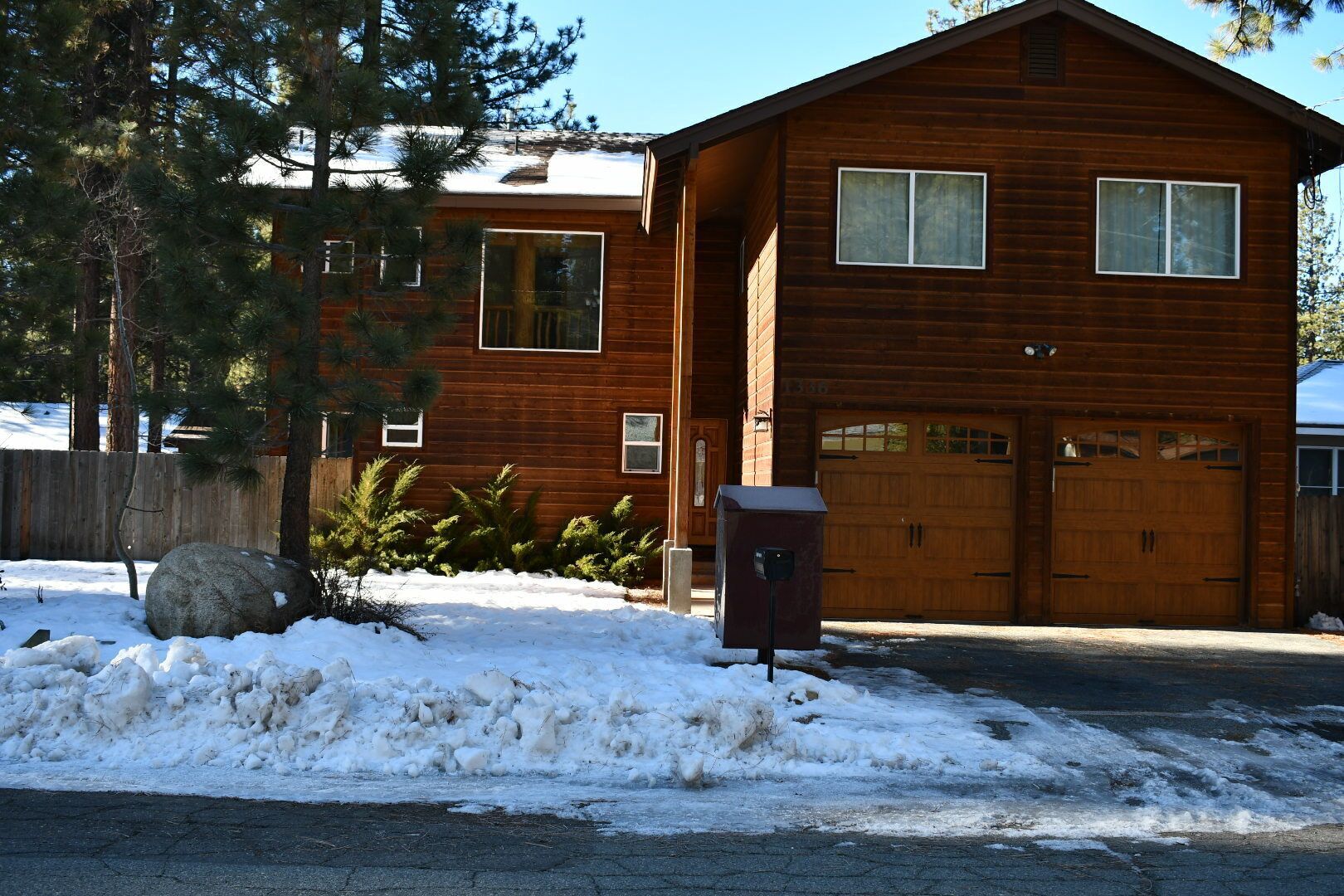 Home 1 mile from Lake, Casino, and Skiing