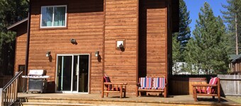 Home 1 mile from Lake, Casino, and Skiing
