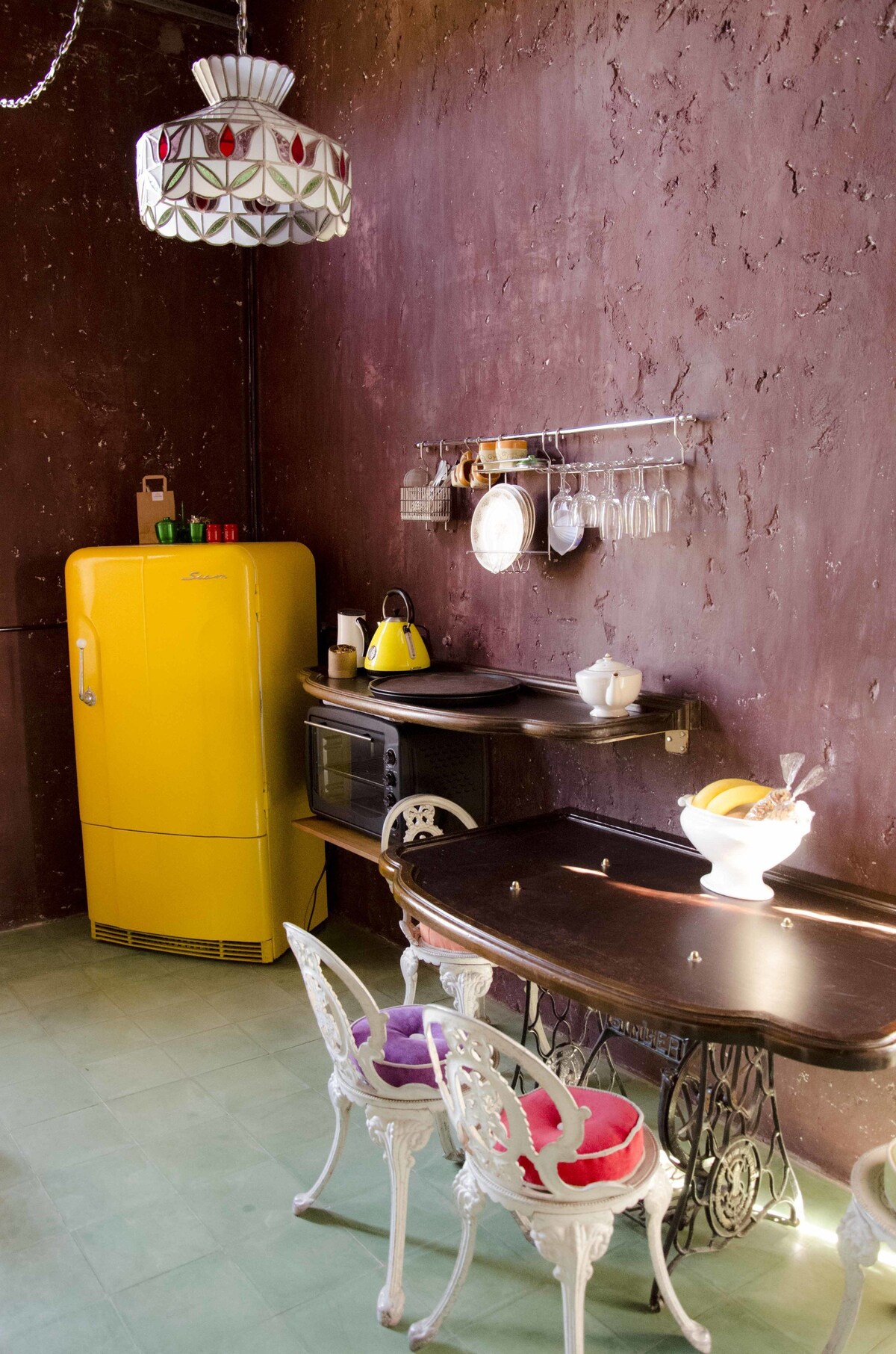 Habitación cuádruple | Servicio de comidas en la habitación