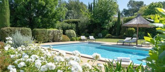 Splendid Provencal Villa with Air-Conditoning, Heated Pool and Outside kitchen