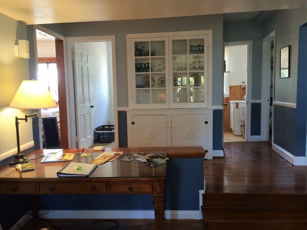 Interior - Rustic Quaint Cottage With Spectacular Views (Lottsburg)