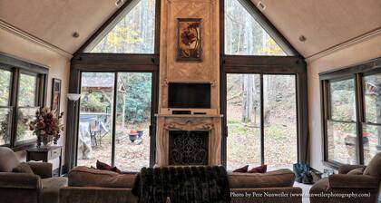 LUXURY Story Book Cottage 5 yksinäinen hehtaarin rehevä metsä ja virrat * rauhallinen *