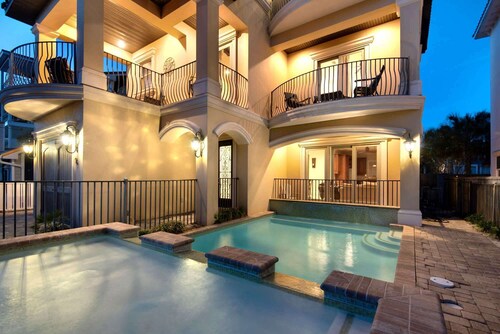 Santorini | 8 bedroom | Large Heated Pool | Game Room | Free Beach Chairs