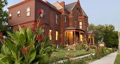Vignoble Mansion & Carriage House - Salle Crown