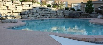 Fall Dates Open! Spectacular Lakefront! 2 King Beds-2 New Baths, What A View!