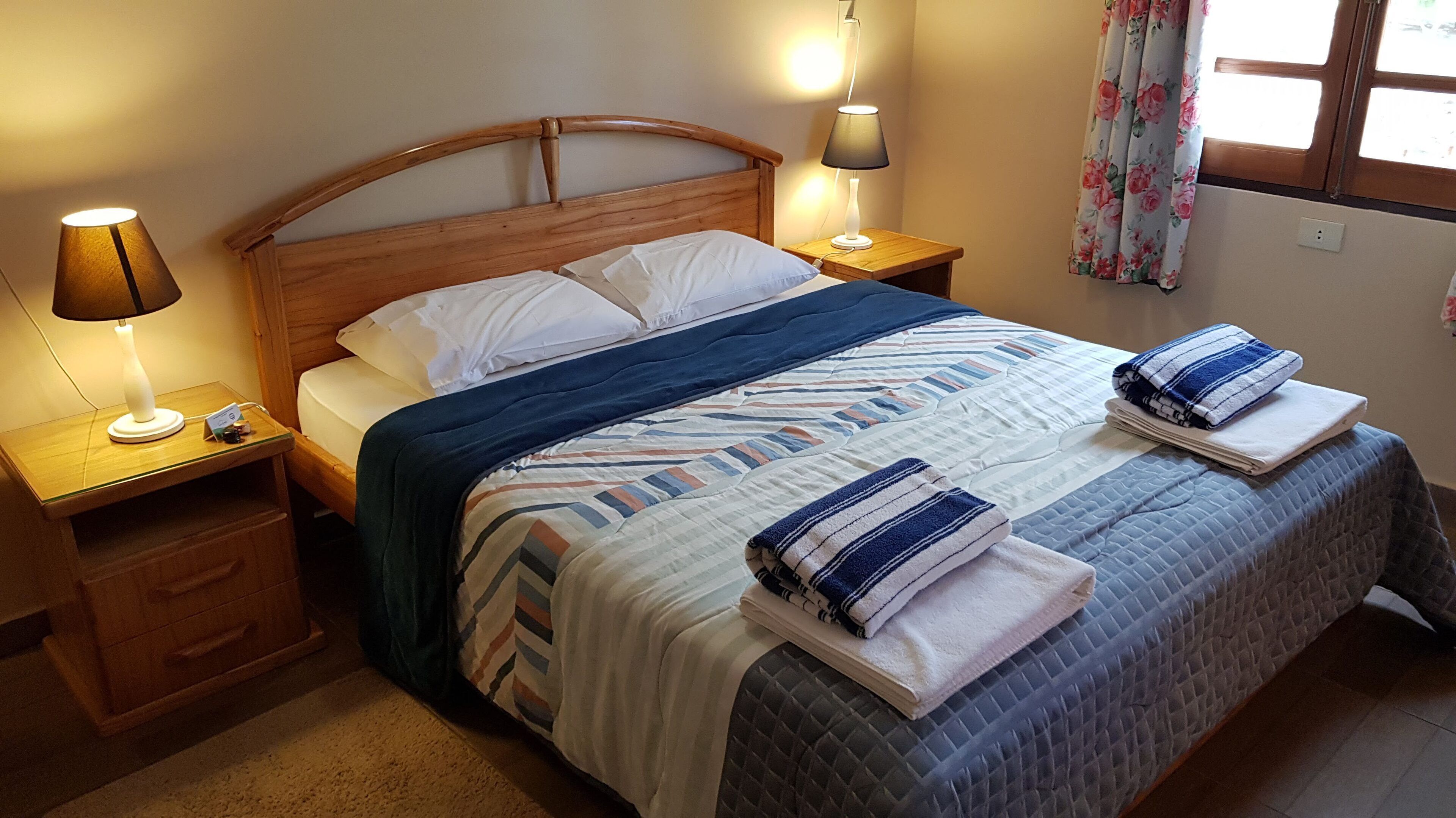 2 bedrooms, premium bedding, down comforters, blackout drapes