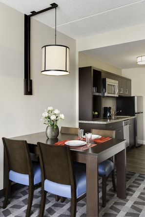 Restauration dans la chambre