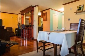 Standard Room, 1 Bedroom, Kitchen, City View | In-room dining - New Kingston Guest Apt at Dorchester (Kingston)