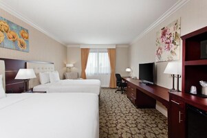 Ropa de cama de alta calidad, escritorio y cortinas blackout 