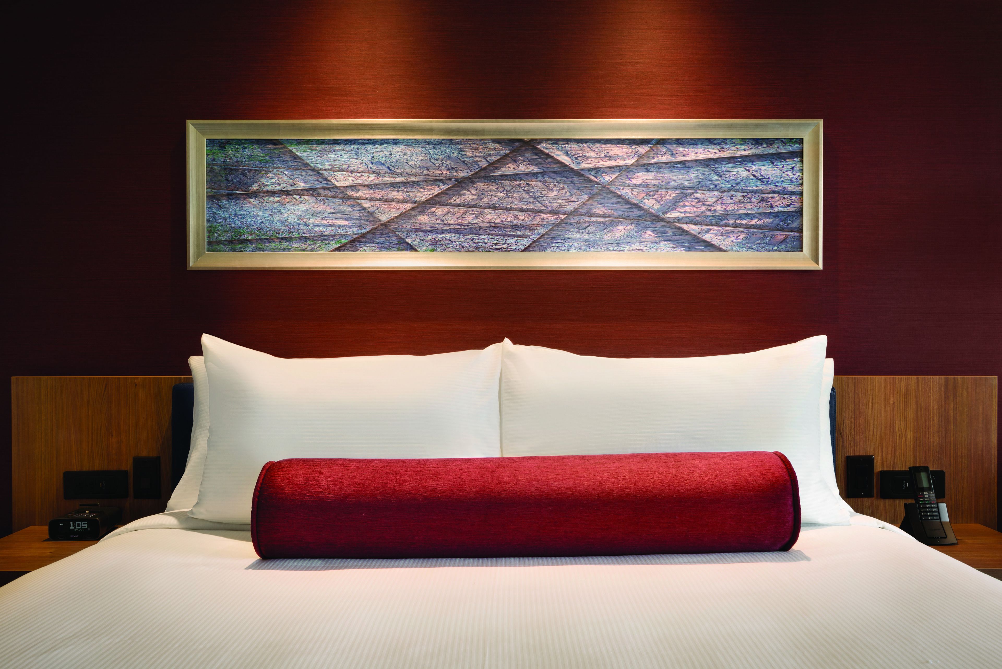 premium bedding, in-room safe, desk, laptop workspace