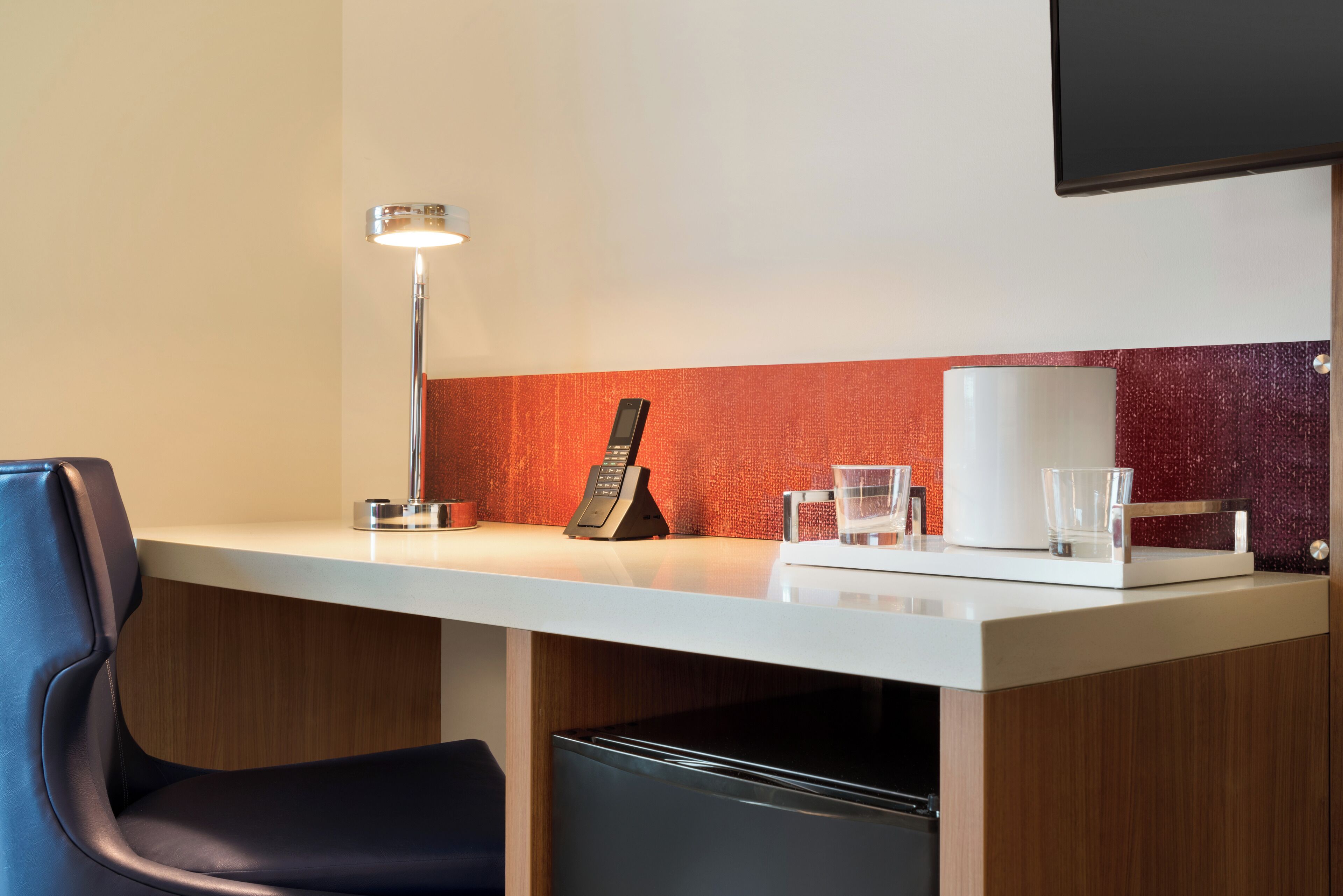 premium bedding, in-room safe, desk, laptop workspace