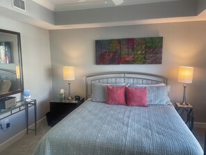 3 Schlafzimmer, Schreibtisch, Bügeleisen/Bügelbrett, kostenloses WLAN