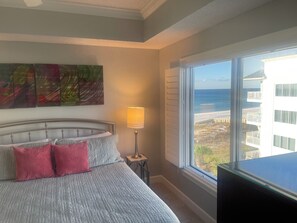 3 Schlafzimmer, Schreibtisch, Bügeleisen/Bügelbrett, kostenloses WLAN