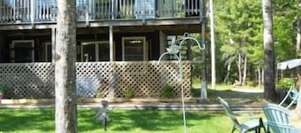Dragonfly Woods-Bright airy efficiency apartment nestled in the woods. VR1R25117