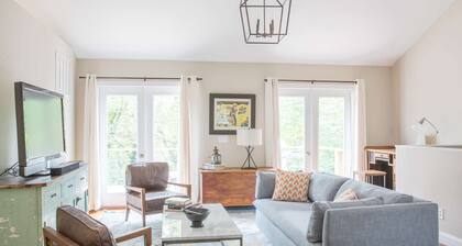 Downtown Carriage House | 1 BR close to Downtown