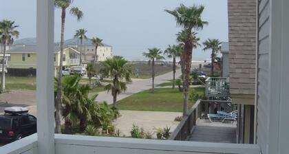 South Padre Townhouse with Private Pool & Half Block walk to the Beach
