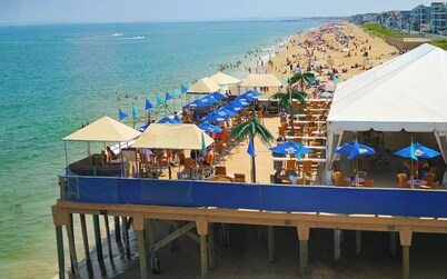 2 Bedrooms, Steps to the Beach, Pet Friendly