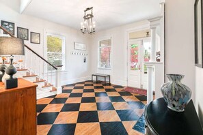 Interior - Pryor-Haynes House Downtown Historic Stately Home (Charlottesville)