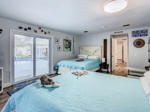 3 bedrooms, in-room safe, iron/ironing board, free WiFi