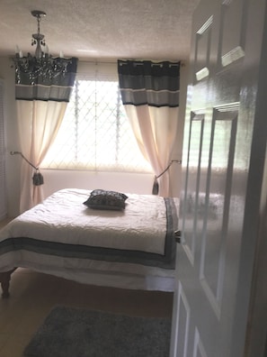 3 quartos, ferros/tábuas de passar roupa, Wi-Fi de cortesia