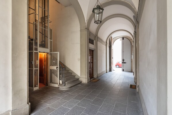 Interior - CLOSE TO SAN MARCO SQUARE, WI-FI, A/C, LAST FLOOR (Firenze)