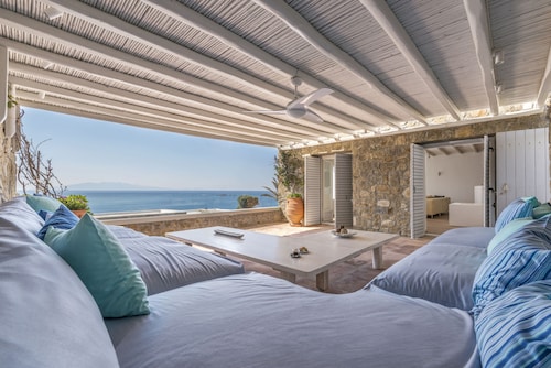 Villa Ostraco, Beachfront House 50 m vom Strand entfernt