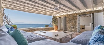 Villa Ostraco, maison en bord de mer à 50m de la plage