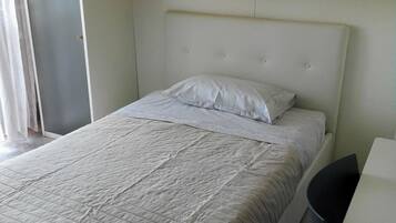 3 sovrum, strykjÀrn/strykbrÀda och sÀngklÀder