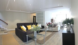 Smart-TV, BĂŒcher, Videothek