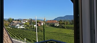 Sunny apartment in an ideal location for active people, families, Genießer