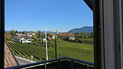 Sunny apartment in an ideal location for active people, families, Genießer