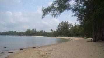 Beach nearby, beach towels