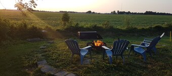 Lakeview Cozy Cottage