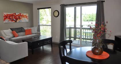 Stylish/Clean 1BD/BA Pointe Royale - Close to Pool - Great Guest Reviews
