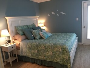 2 bedrooms, free WiFi, bed sheets - Spectacular Direct Oceanfront 2BR Condo in Emerald Isle NC Ocean Reef 7B1 (Emerald Isle)
