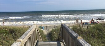 Spectaculaire Direct Oceanfront 2BR Condo à Emerald Isle NC