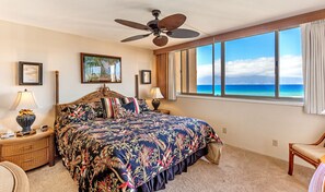 1 camera, una cassaforte in camera, una scrivania, ferro/asse da stiro