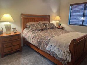 3 bedrooms, iron/ironing board, free WiFi, bed sheets -  Pinetop Lakes CClub, One Level, AC, Private, Gated, Close To Amenities! (Pinetop)